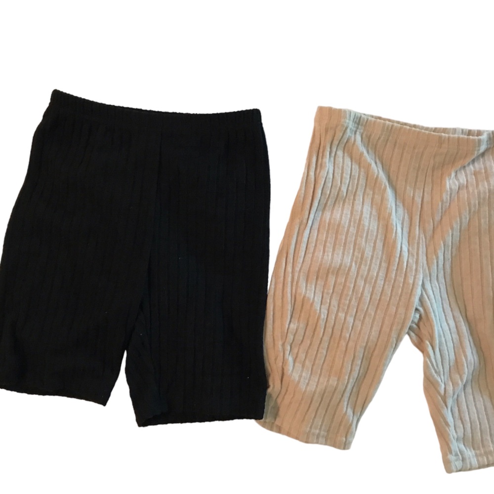 2 pairs of shorts